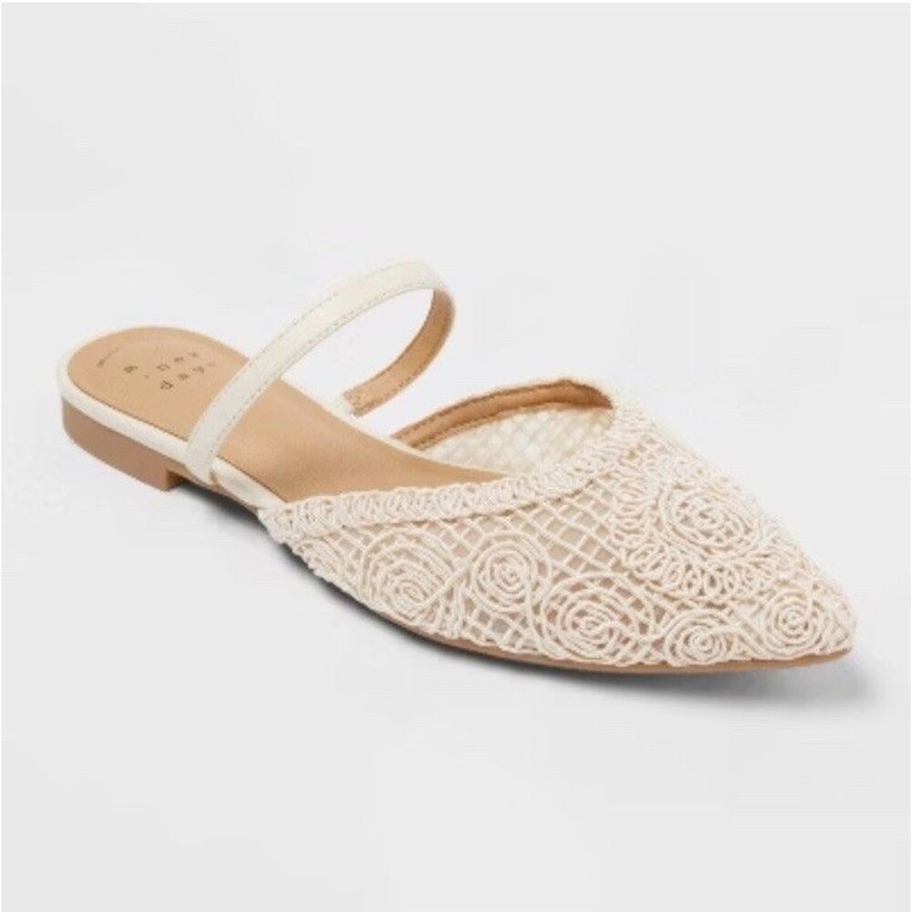 Women’s Vienna Flats with Memory Foam Insole - A New Day Light 9.5 NWB